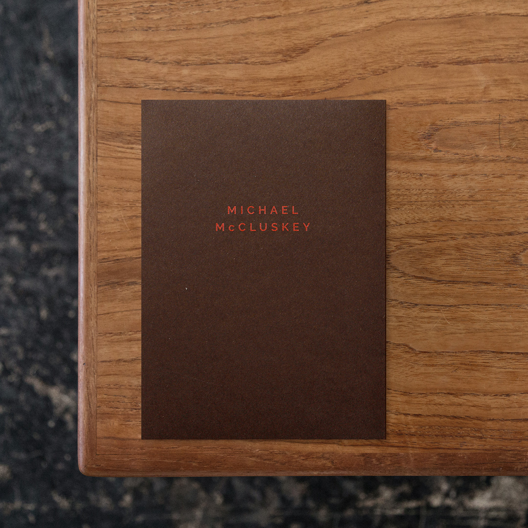 新進気鋭な写真家の作品を紹介する隔月刊シリーズの第3弾に取り上げるのは、Michael McCluskey（マイケル・マクラスキー）。
マイケルは15年以上にわたりミュージシャンとして活躍したのちに写真家となった人物で、自身の暮らすミシガン州の自宅から車で2〜3時間ほどで行ける範囲の場所で撮影に取り組んでいます。
マイケルによる写真は、瞬間的な場面を切り取ったというよりも、その成り行きや背景などに関心が向くストーリー性に満ちており、いつか映画を制作したいという思いを内に秘めています。

「Setanta Books Bi-Monthly Zines Fair」
1/13（火）- 1月27日（火）
12:00-19:00 水曜定休 /入場無料
東京都目黒区鷹番2-13-3 キャトル鷹番 BOOK AND SONS

#003MichaelMcCluskey#SetantaBooks#graphic#photo #photograph #designbook #artbook #photobook #photographer#design#art