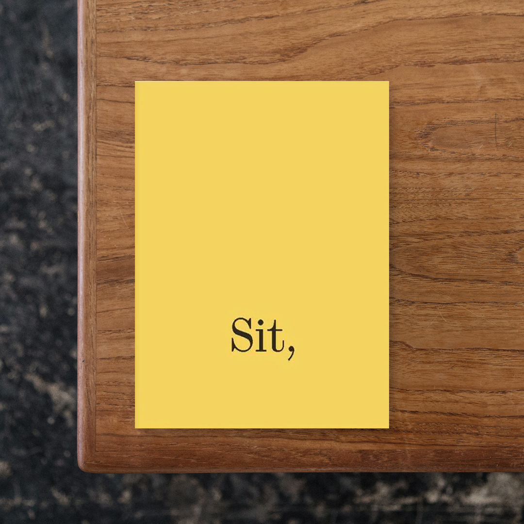 Sit,site,chair,cherry / Aleix Plademunt

スペイン人写真家 ・Aleix Plademunt（アレイクス・プラドモント）が、スイスとドイツの国境に位置する町、ヴァイル・アム・ラインにある「ヴィトラ・キャンパス」に焦点を当てて撮影した一冊。
「ヴィトラ・キャンパス」はスイスの家具メーカー・VITRAの工場兼ショールーム兼デザインミュージアムとして建てられた施設で、建物の設計はFrank Gehry（フランク・ゲーリー）やZaha Hadid（ザハ・ハディド）、安藤忠雄にÁlvaro Siza（アルヴァロ・シザ）と名だたる建築家たちが担当しています。
敷地内では、オランダ人ガーデンデザイナー・Piet Oudolf（ピート・アウドルフ）による庭園のほか、建築家・篠原一男による「からかさの家」、また構造家・Jean Prouve（ジャン・プルーヴェ）によるガソリンスタンドなども存在し、広大な敷地の中で様々な歴史と文化が交わっています。
これらの複数要素を認識しながら、ヴィトラ・キャンパスにおいて織りなされる日常に着目した一冊。

#Sit,site,chair,cherry#AleixPlademunt#SPECTORBOOKS#graphic#photo #photograph #designbook #artbook #photobook #photographer#design#art